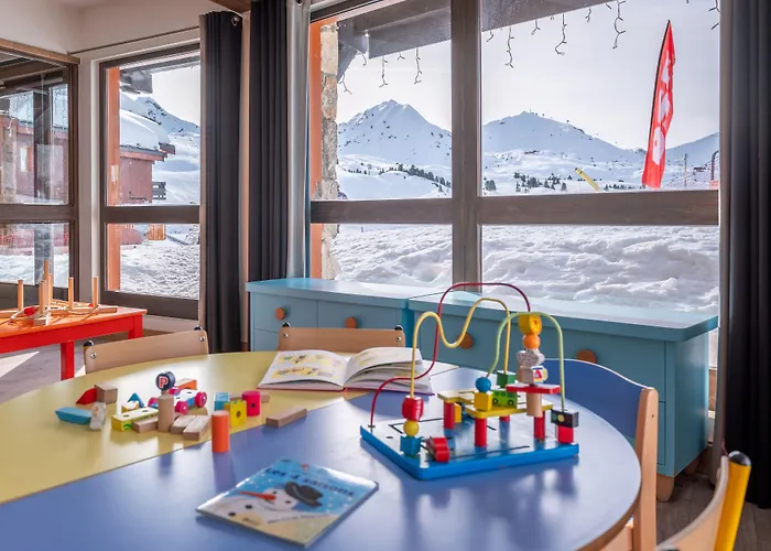 Pierre & Les Nereides 3*