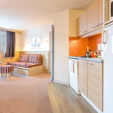 Hotel apartamentowy Pierre & Les Nereides 3*