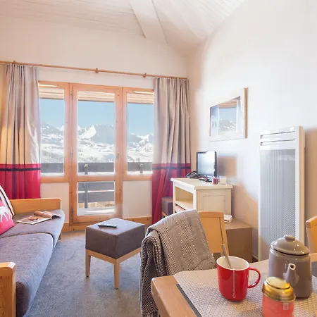 Aparthotel Pierre & Les Nereides 3*