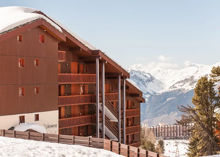 Aparthotel Pierre & Les Nereides 3*