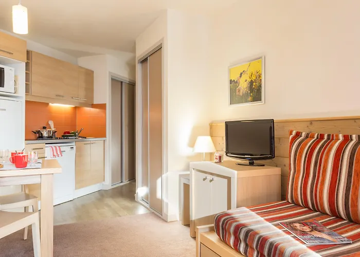 Aparthotel Pierre & Les Nereides 3*