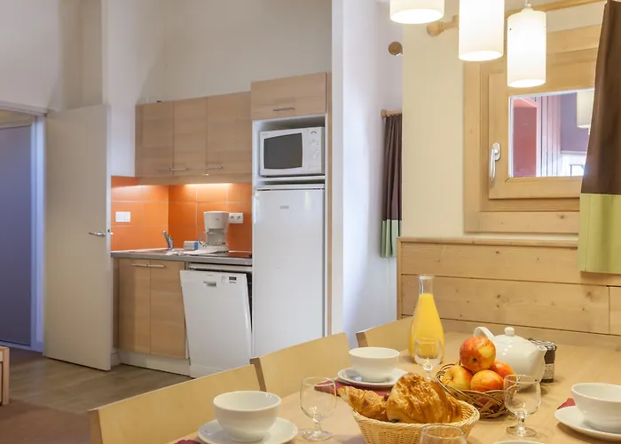 Pierre & Les Nereides Aparthotel 3*