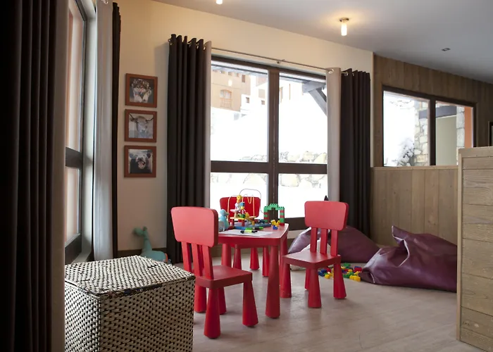 Pierre & Les Nereides Aparthotel