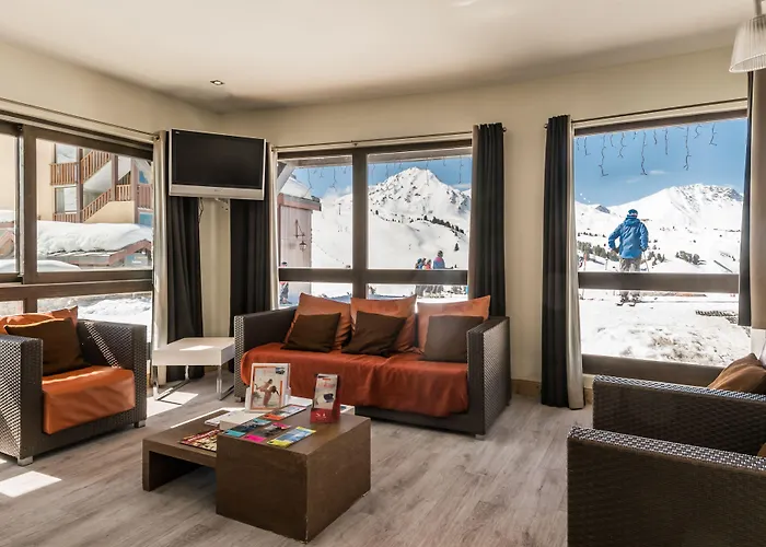 Pierre & Les Nereides 3*